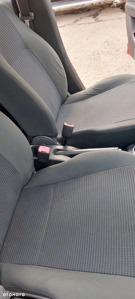 Suzuki Swift 1.3 DDiS Comfort - 12