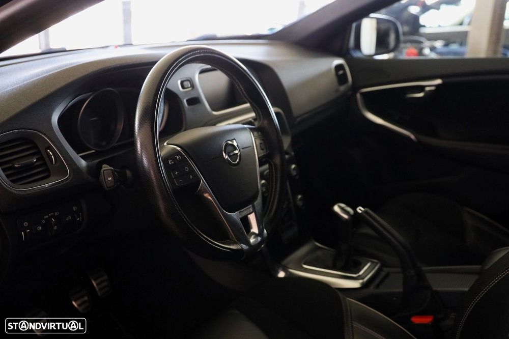 Volvo V40 2.0 D2 R-Design - 12