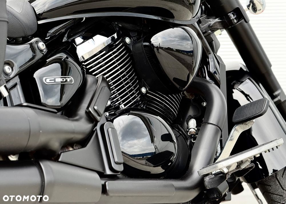 Suzuki Boulevard - 22