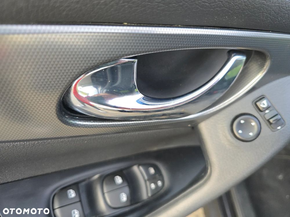 Nissan Qashqai 1.6 DIG-T Tekna - 24