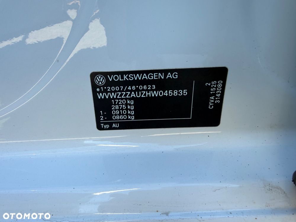 Volkswagen Golf - 32
