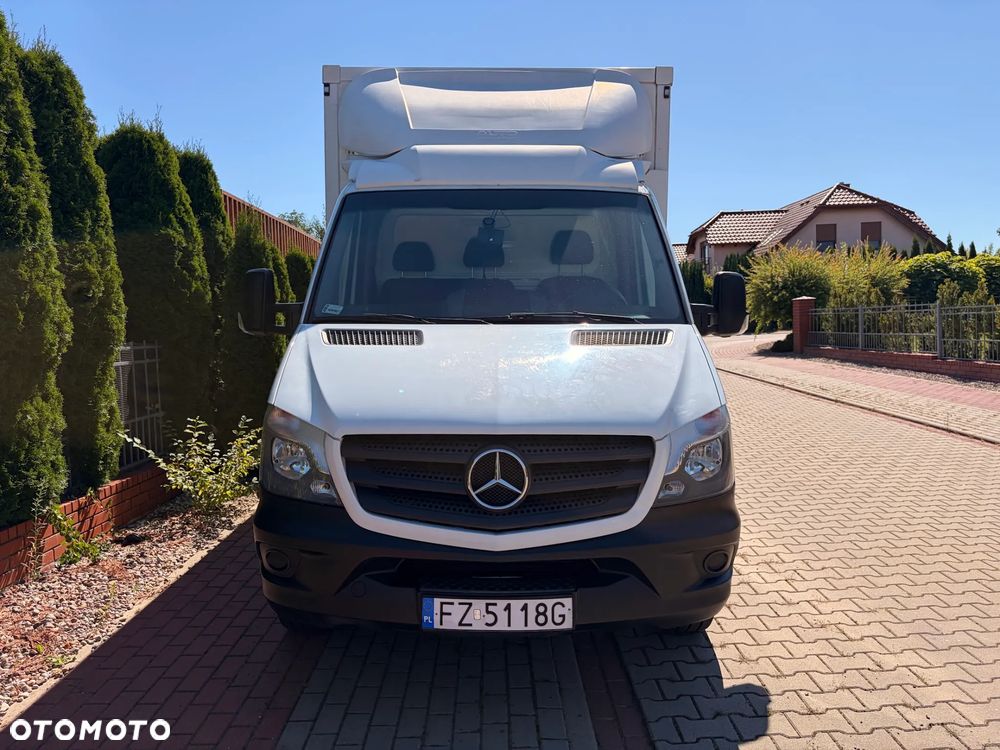 Mercedes-Benz Sprinter - 2