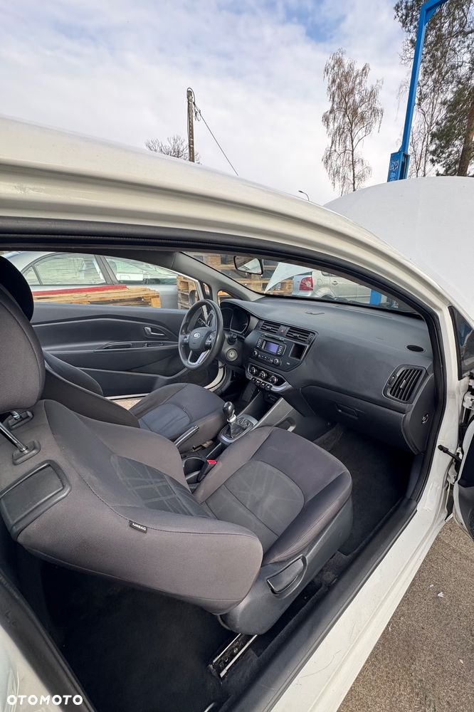 Kia Rio 1.1 crdi L - 9