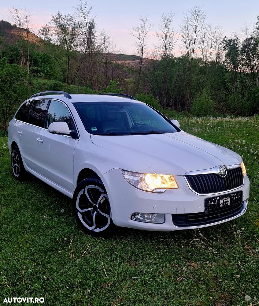 Skoda Superb 2.0 TDI DSG Elegance - 8