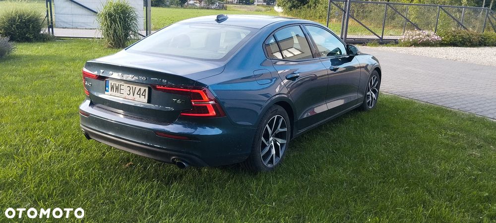 Volvo S60 T6 AWD Momentum Pro - 4
