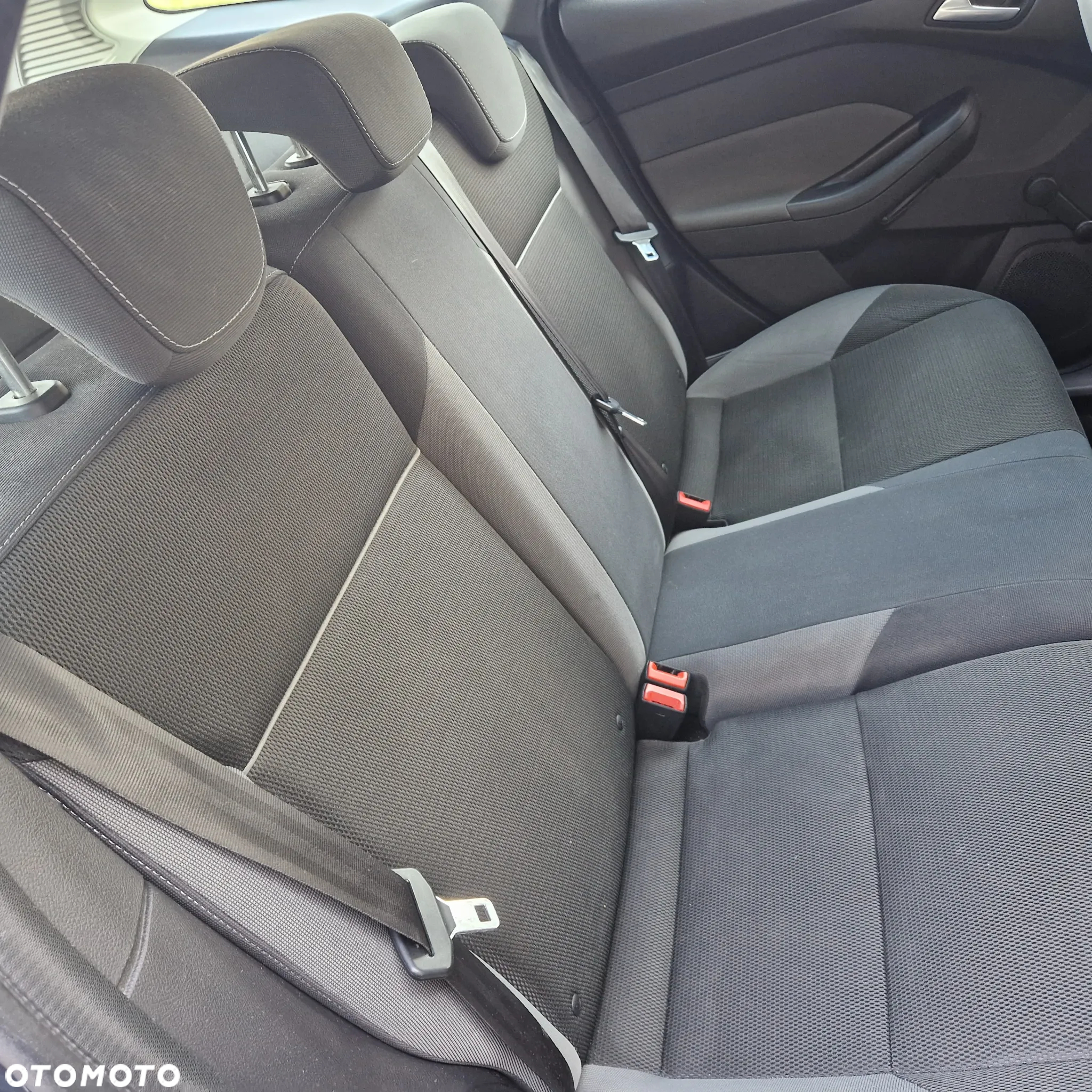 Ford Focus Turnier 1.6 Ti-VCT Champions Edition - 16