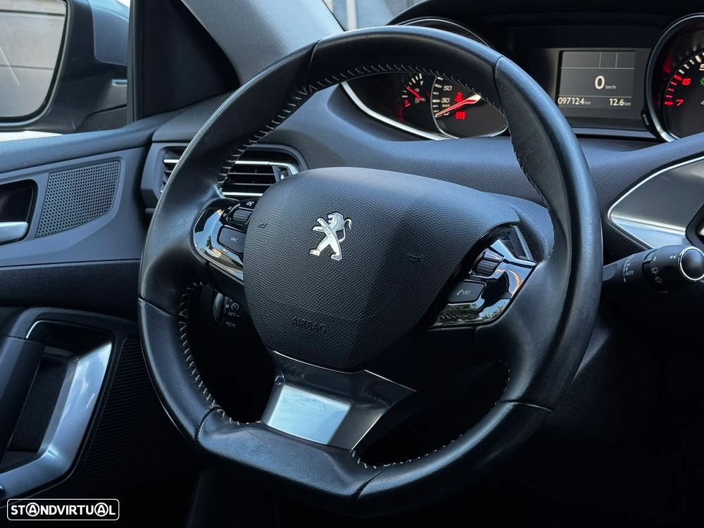 Peugeot 308 1.2 PureTech Allure - 12