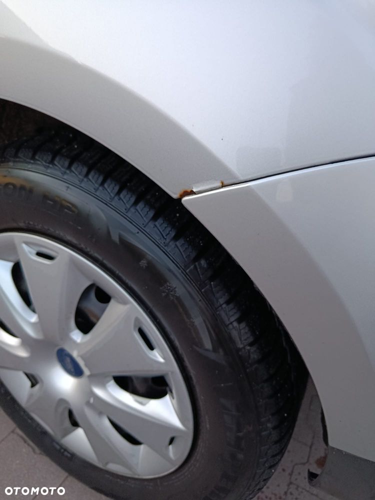 Ford Galaxy 2.0 TDCi Ghia - 12