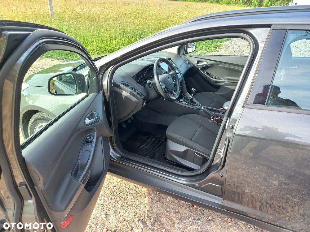 Ford Focus - 23