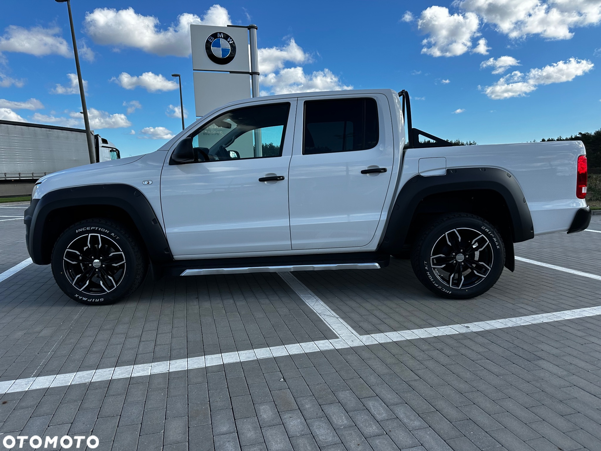 Volkswagen Amarok 3.0 V6 TDI 4Mot Trendline - 3