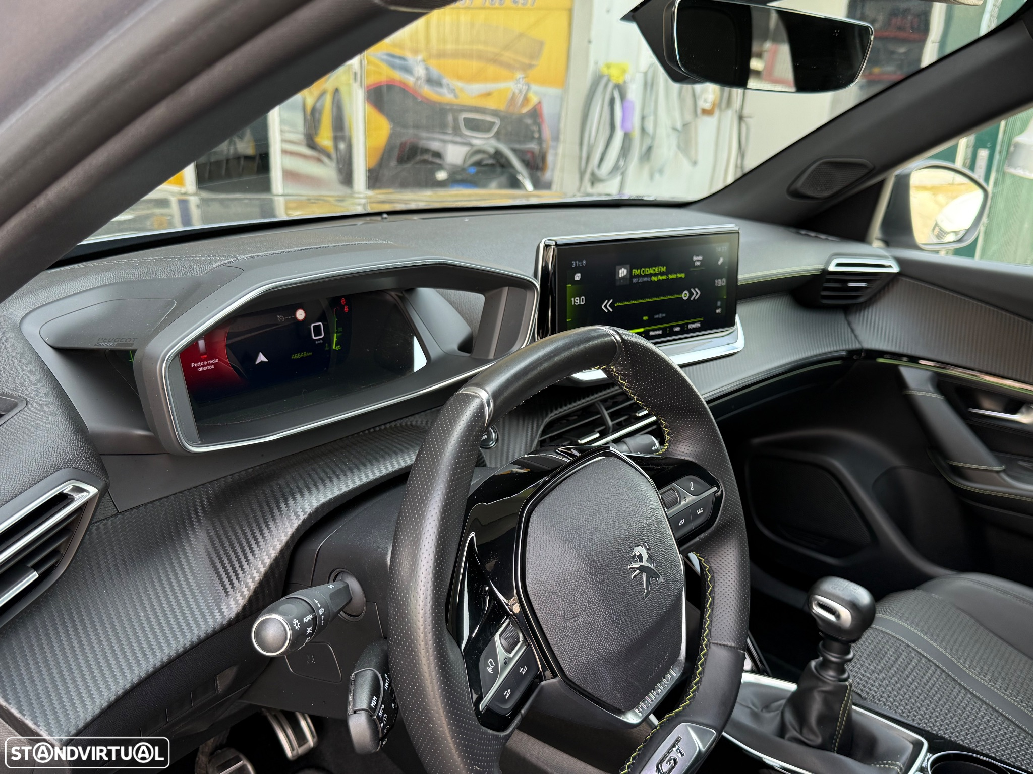 Peugeot 2008 1.2 PureTech GT Line - 21