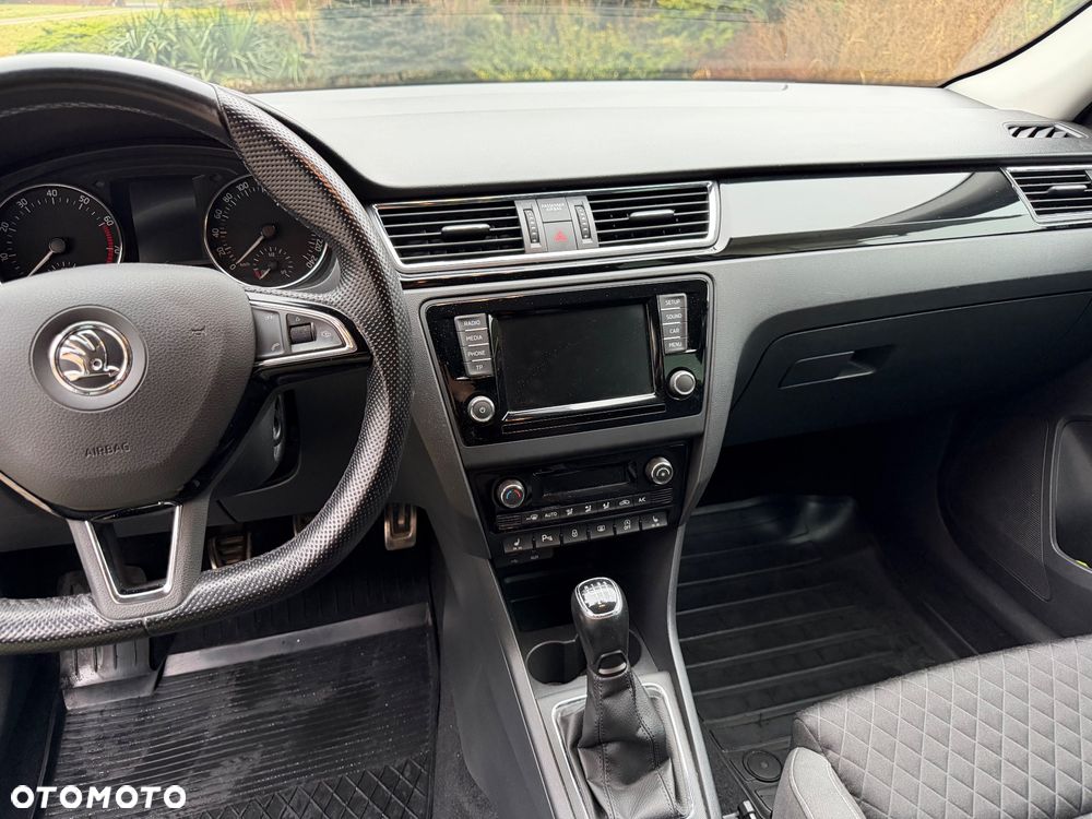 Skoda RAPID 1.2 TSI Style - 15