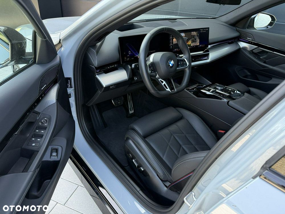 BMW Seria 5 520d xDrive - 11