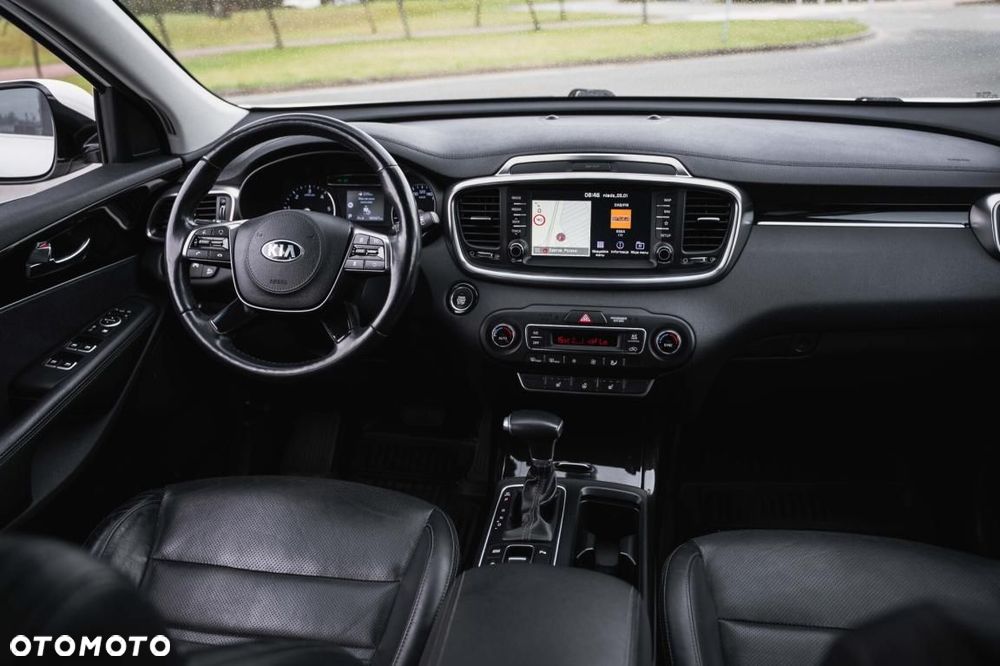 Kia Sorento - 4