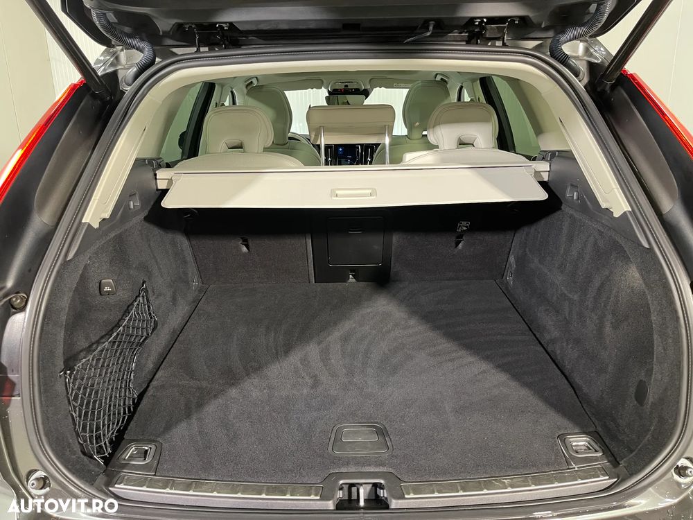 Volvo XC 60 T6 AWD Recharge Geartronic Inscription - 13