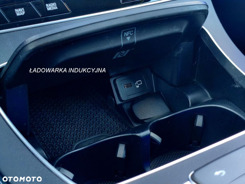 Mercedes-Benz Klasa E 300 4Matic 9G-TRONIC - 21