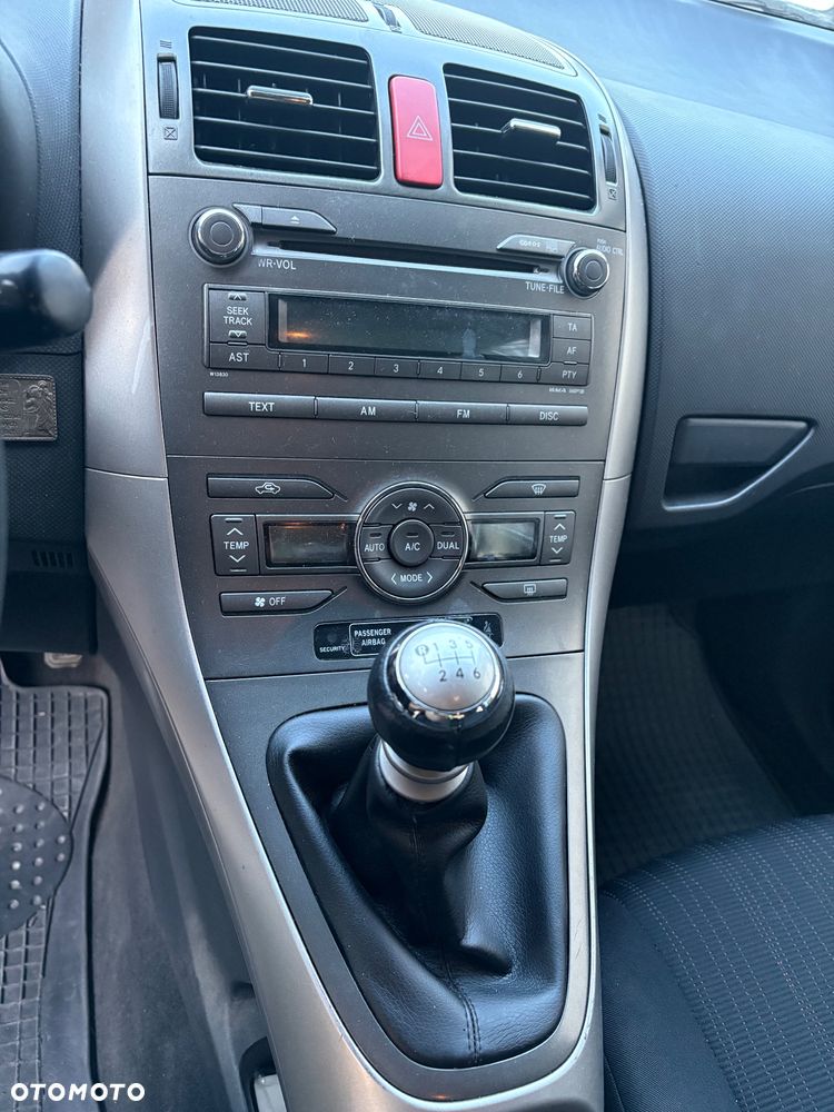 Toyota Auris 1.4 D-4D Luna - 10