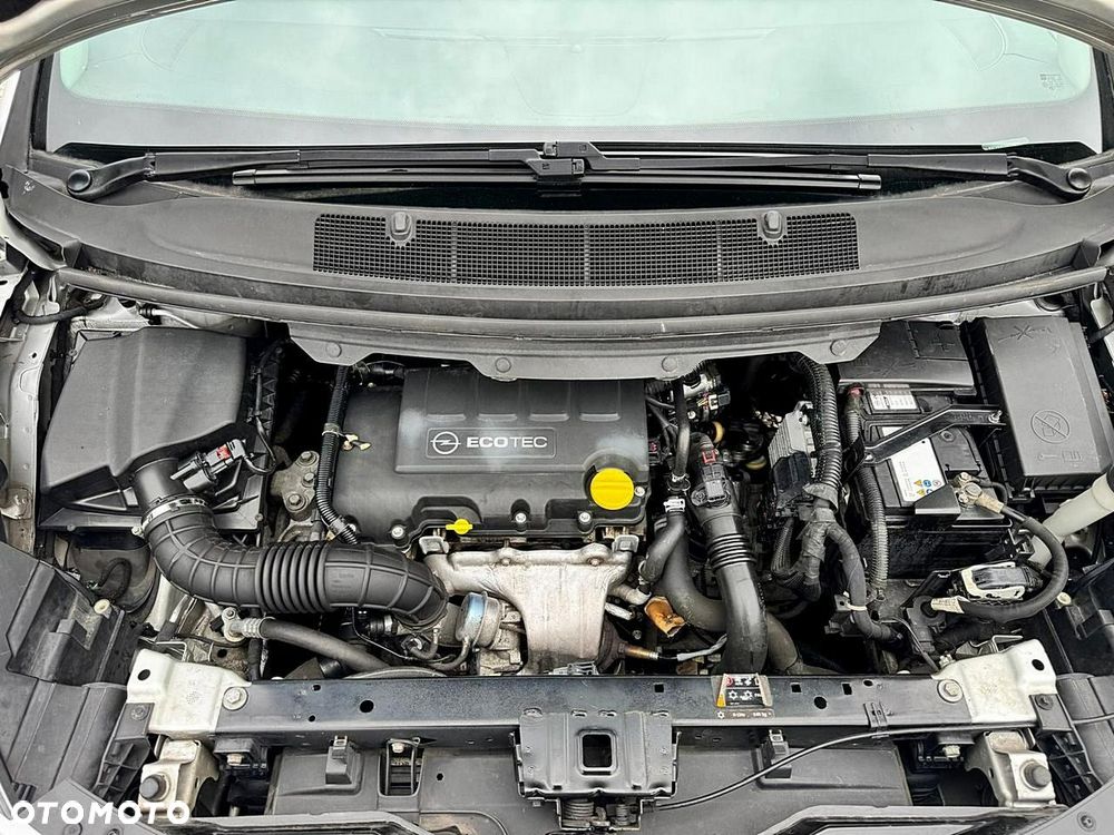 Opel Zafira - 18
