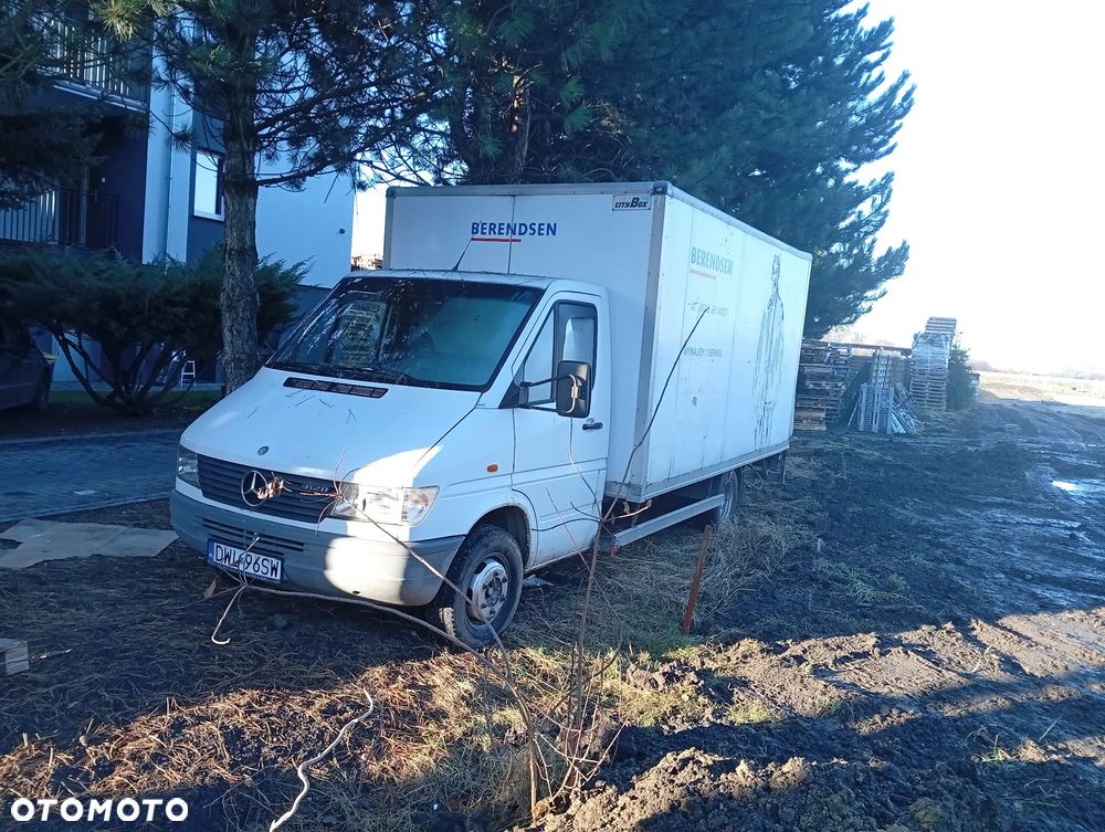 Mercedes-Benz Sprinter - 1