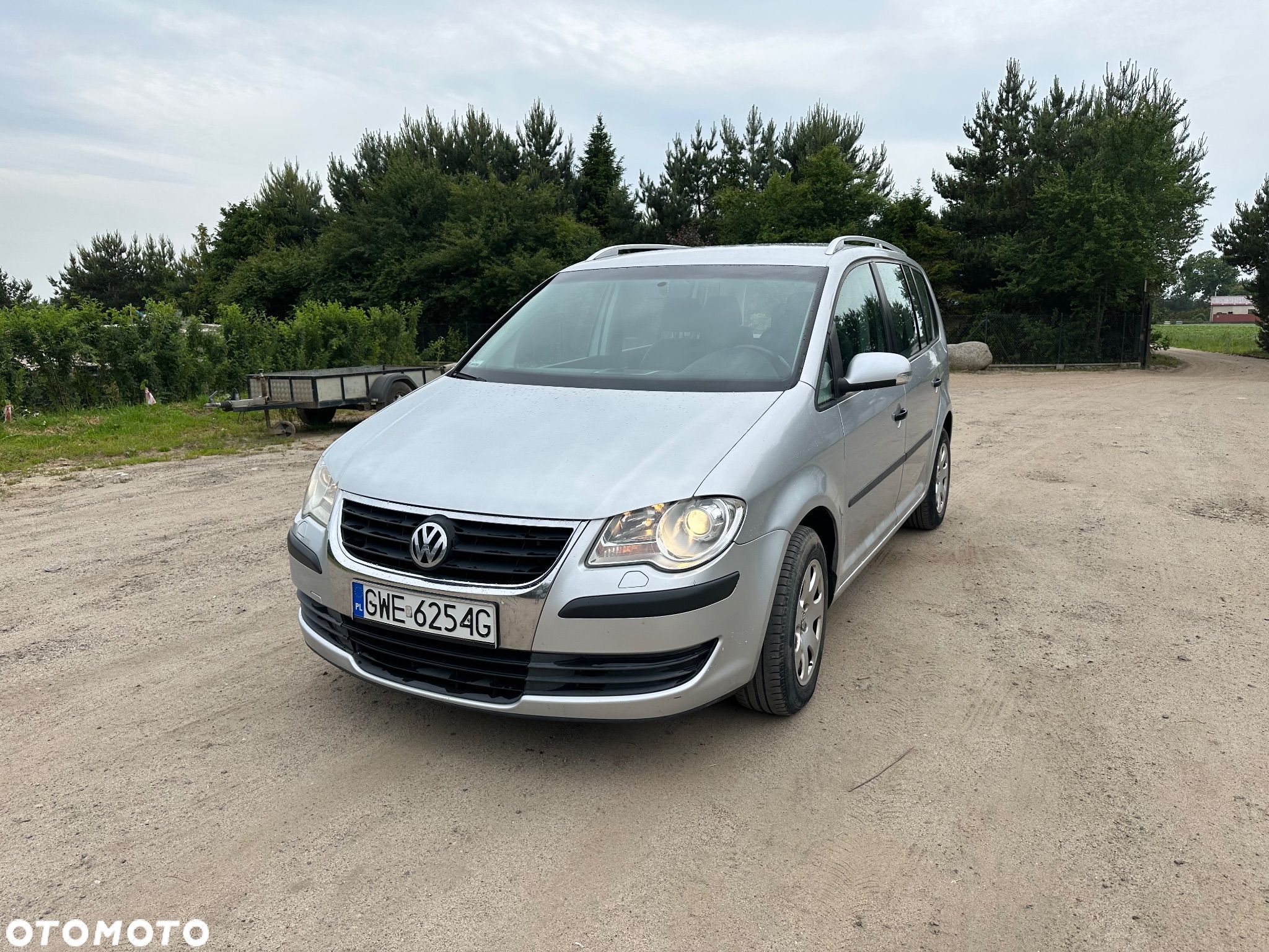Volkswagen Touran 1.9 TDI Conceptline - 1