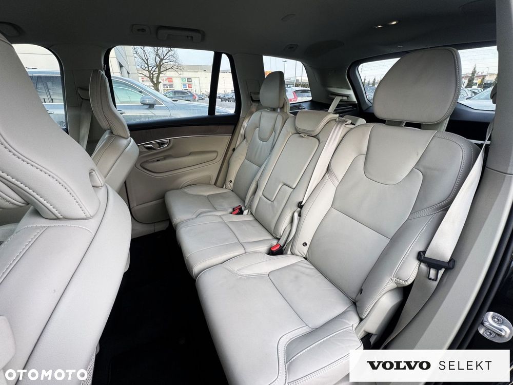 Volvo XC 90 - 31