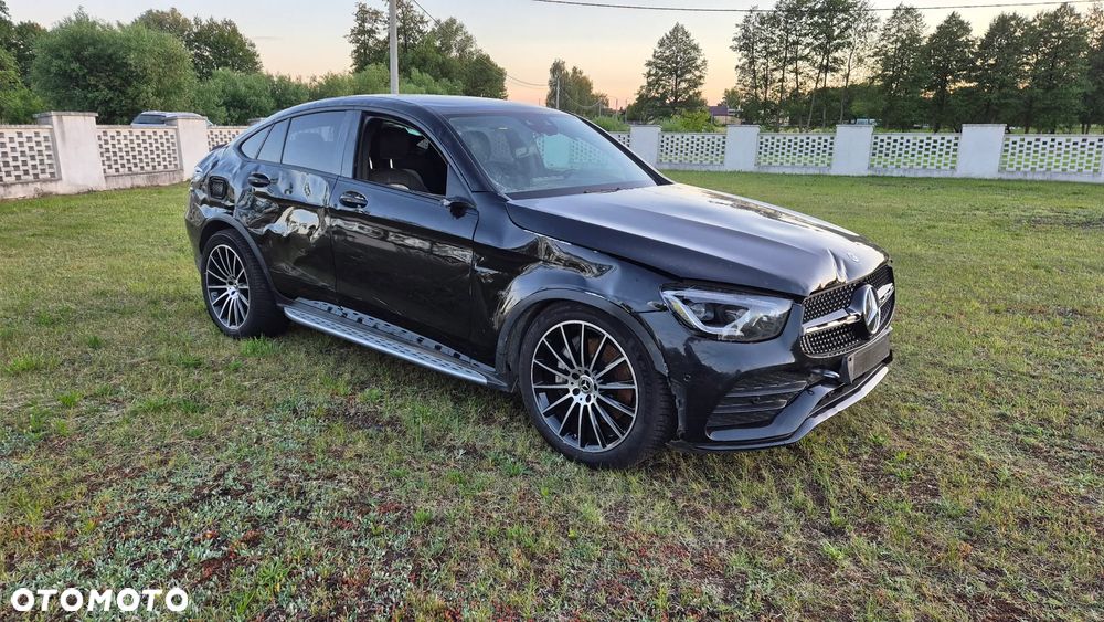 Mercedes-Benz GLC 300 d 4Matic 9G-TRONIC AMG Line - 5
