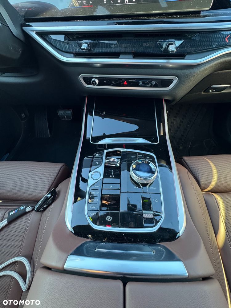 BMW X7 - 15