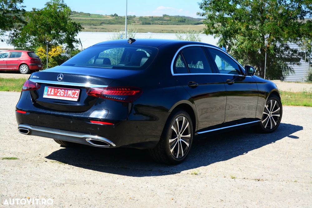 Mercedes-Benz E 300 Aut. - 3