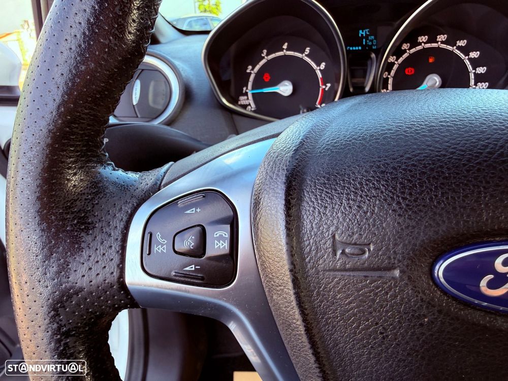 Ford Fiesta 1.0 T EcoBoost STLine - 17