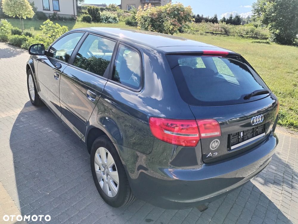 Audi A3 Sportback 1.6 Ambiente - 37