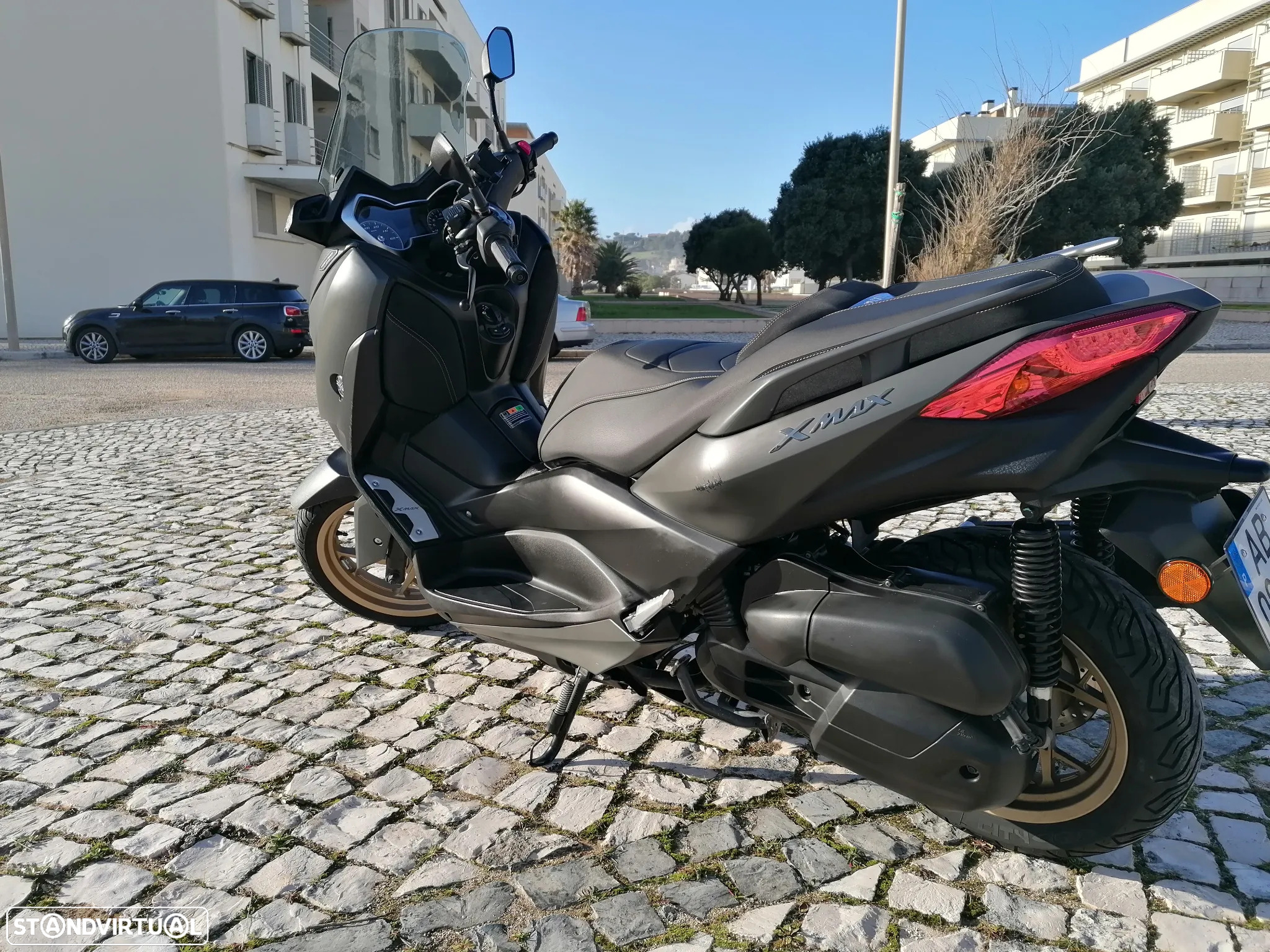 Yamaha X-Max - 5