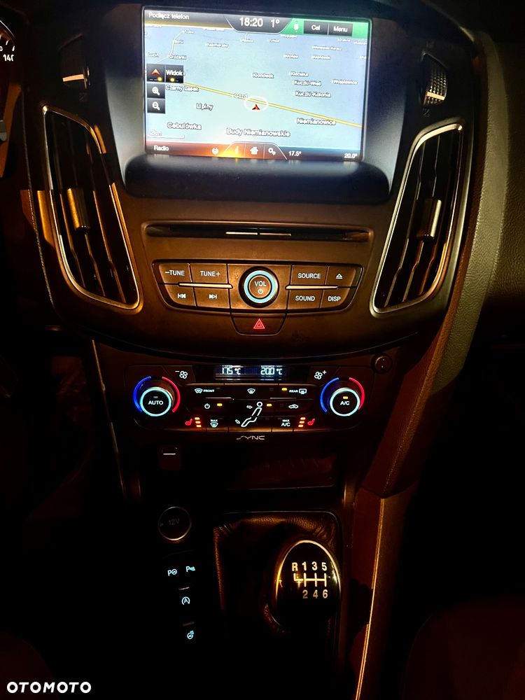 Ford Focus 2.0 TDCi Titanium ASS - 8