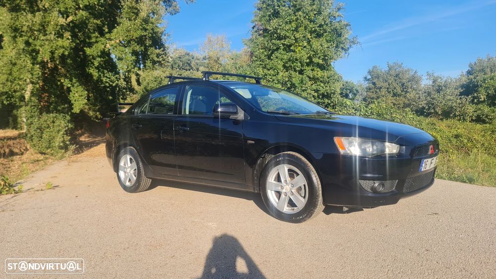 Mitsubishi Lancer 1.5 Invite - 1