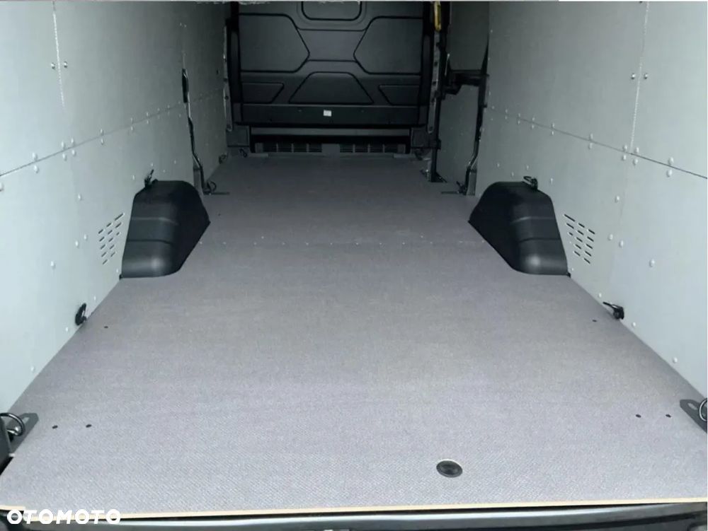 Ford Transit - 4