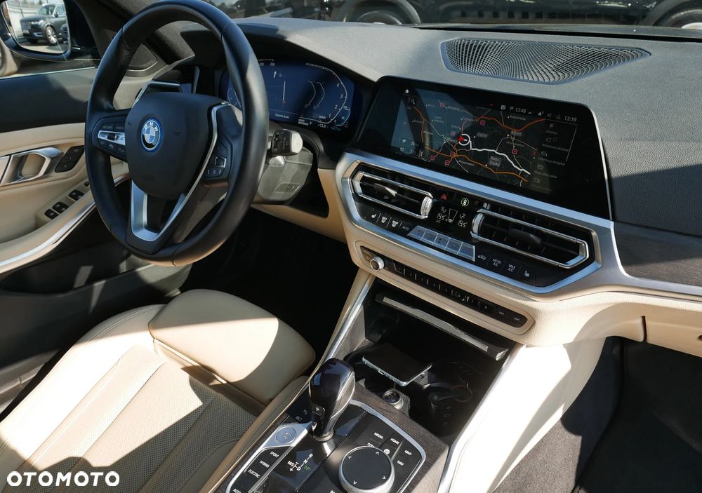 BMW Seria 3 320e Sport Line - 20