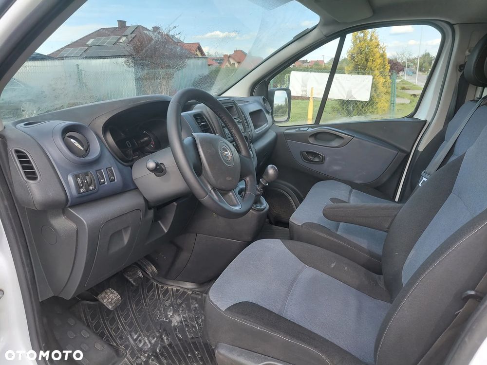 Opel Vivaro B - 9