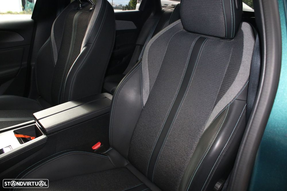 Peugeot 308 SW 1.2 PureTech Allure EAT8 - 28