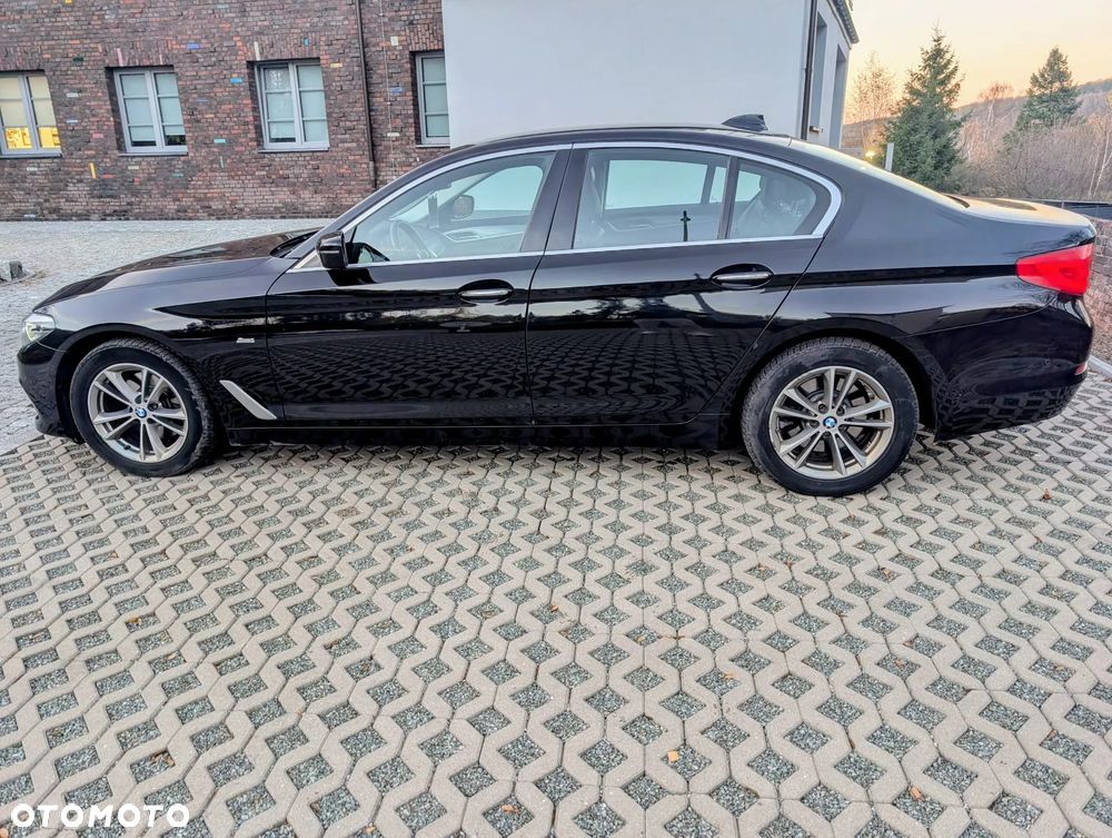 BMW Seria 5 520d xDrive - 4