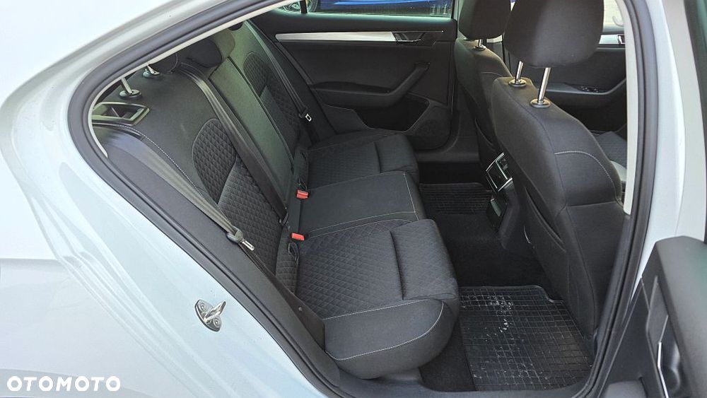 Skoda Superb 2.0 TSI Style DSG - 24