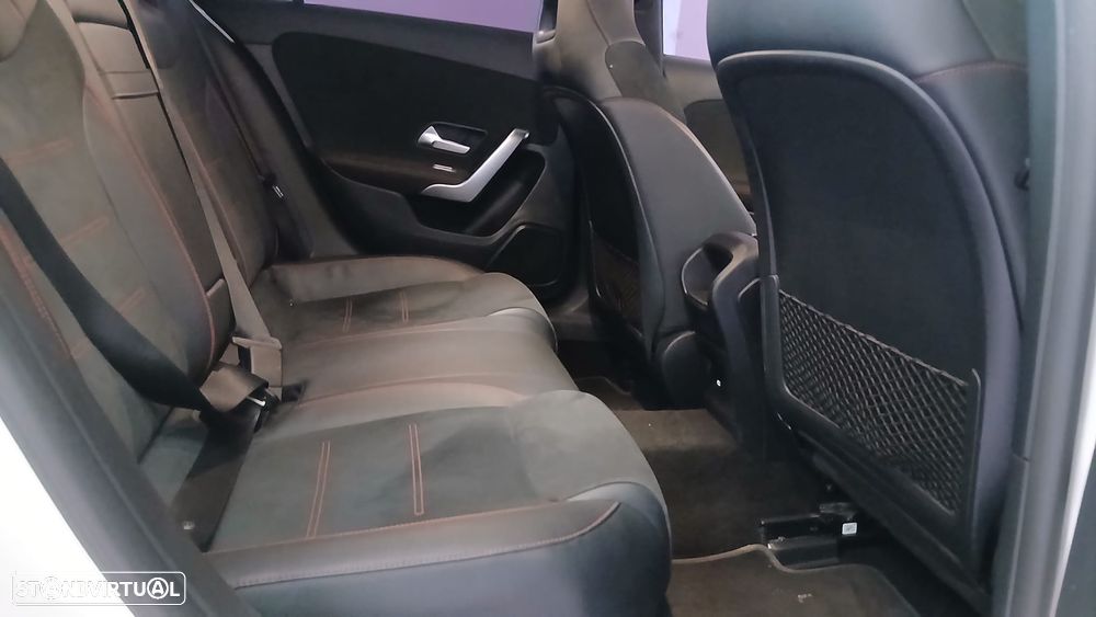 Mercedes-Benz A 250 e AMG Line - 13