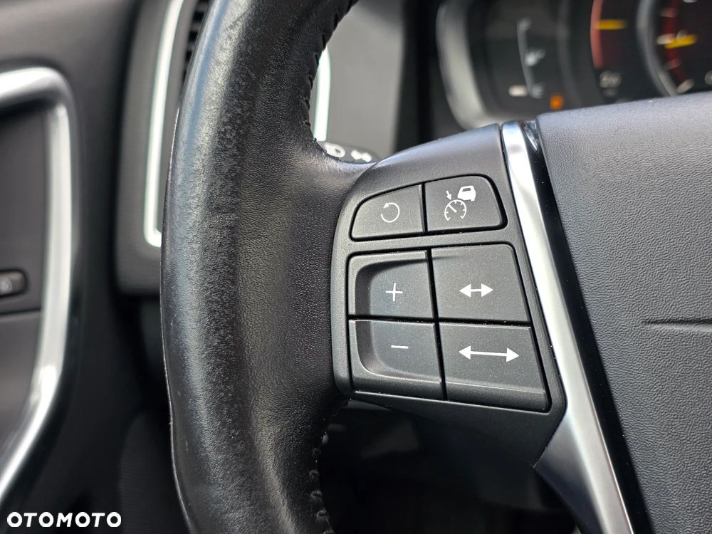 Volvo XC 60 - 25
