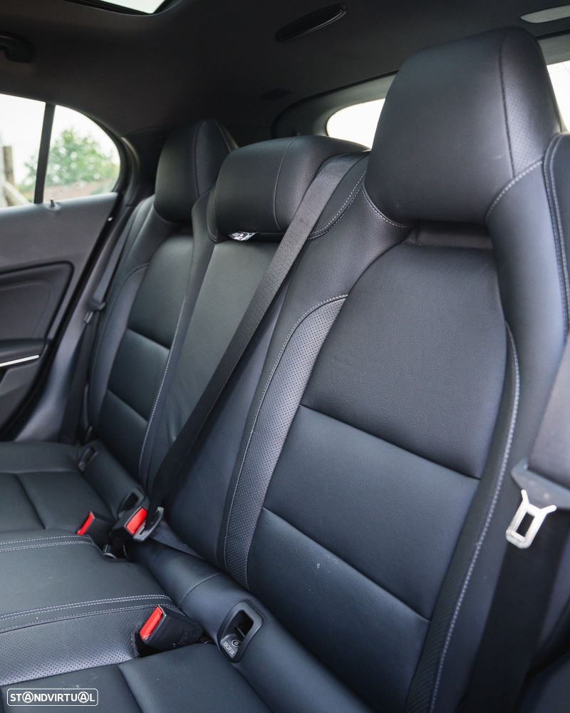Mercedes-Benz GLA 45 AMG - 14