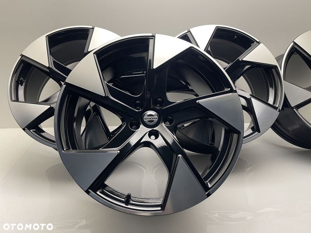 FELGI VOLVO EX90 32134889 / 32134890 22 - 2