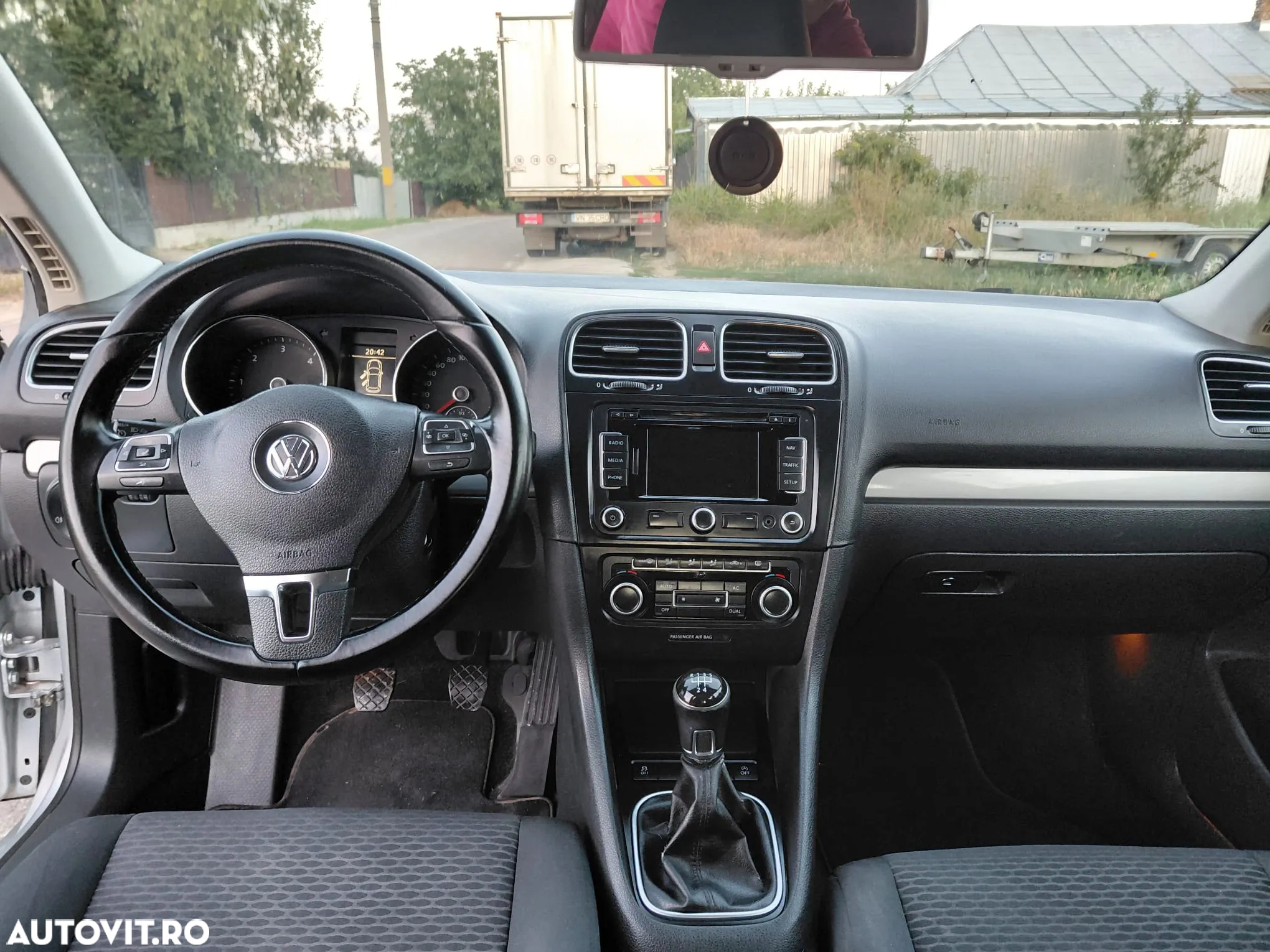 Volkswagen Golf 1.6 TDI BMT Comfortline - 11