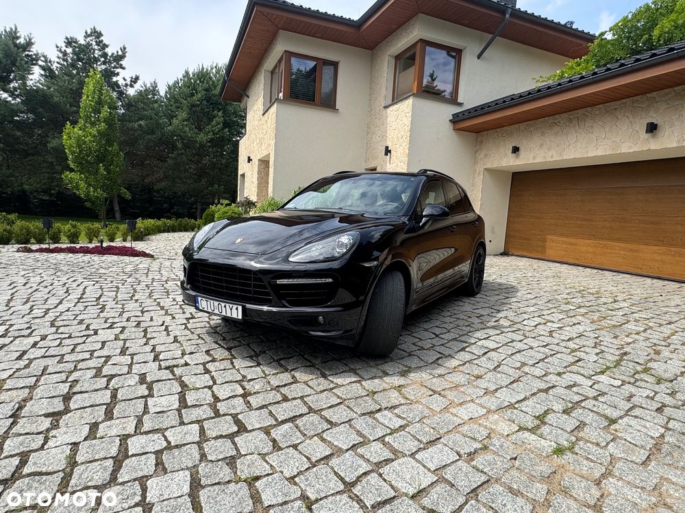 Porsche Cayenne GTS - 9