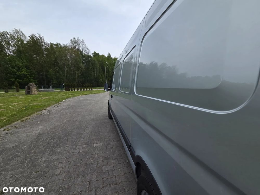 Nissan Interstar - 12