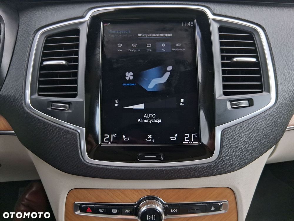 Volvo XC 90 - 23