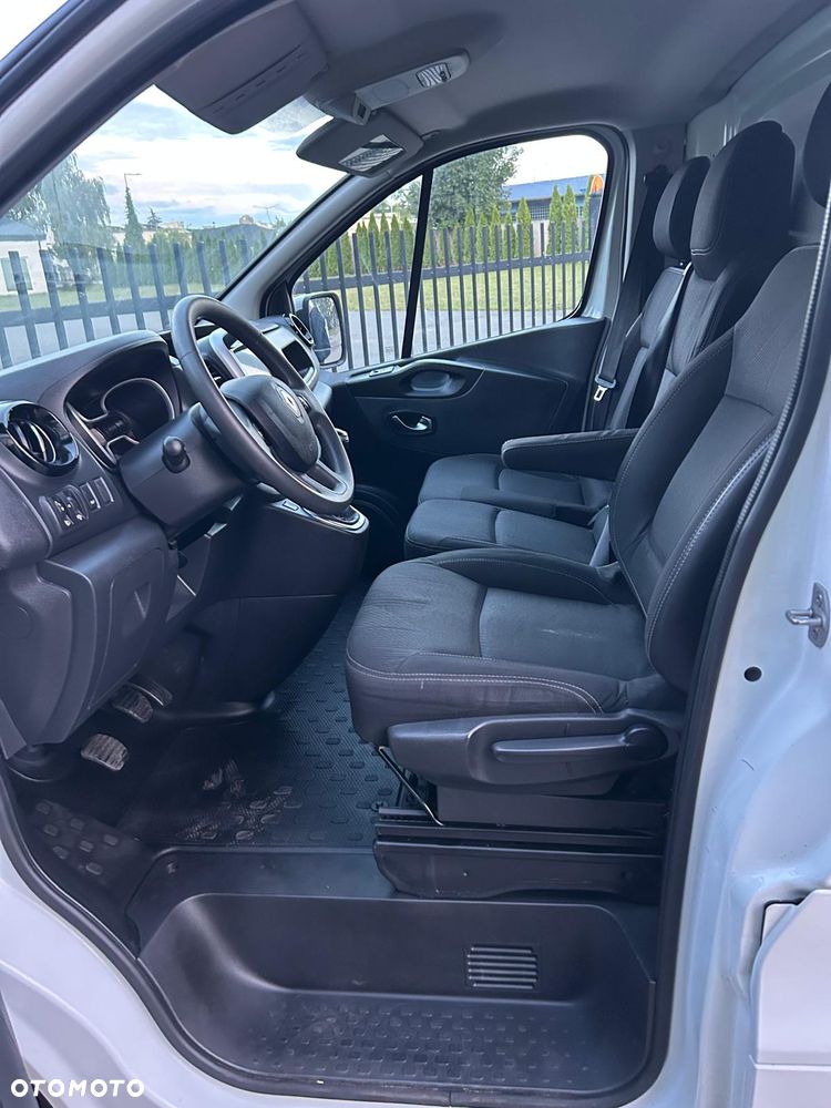 Renault Trafic - 23