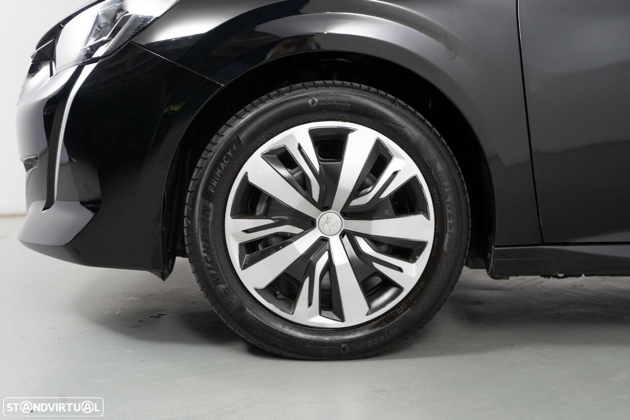Peugeot 208 1.2 PureTech Active Pack - 18