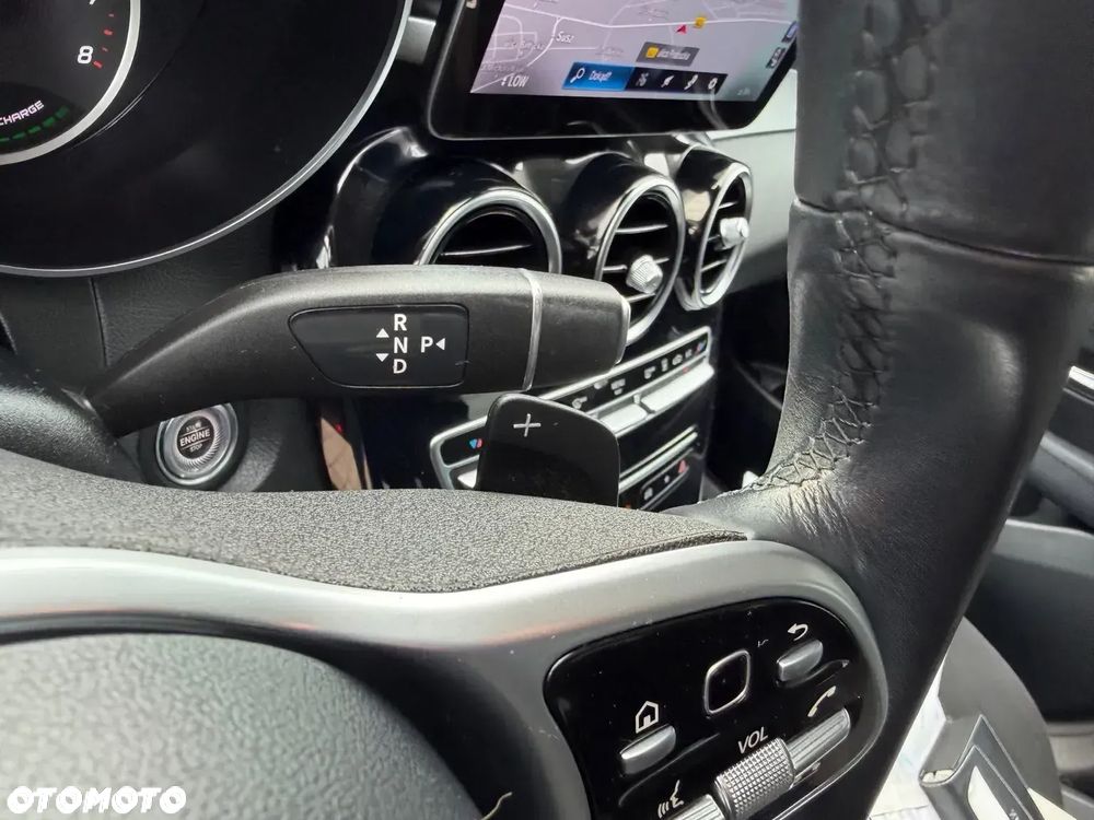 Mercedes-Benz GLC 300 e 4-Matic - 24